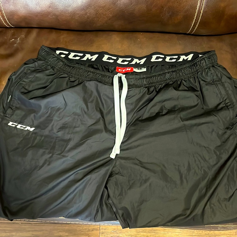 BLACK CCM pants
